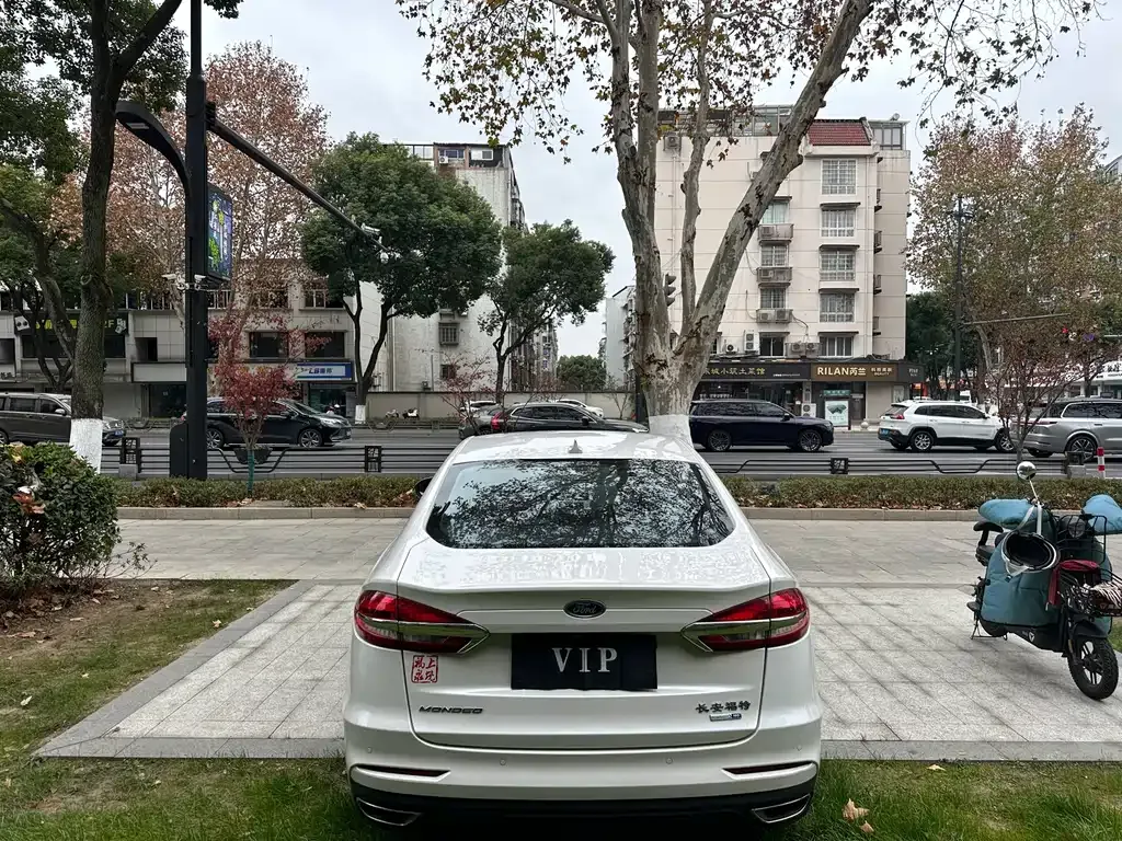 Ford Mondeo 2022 из CN, фото 8