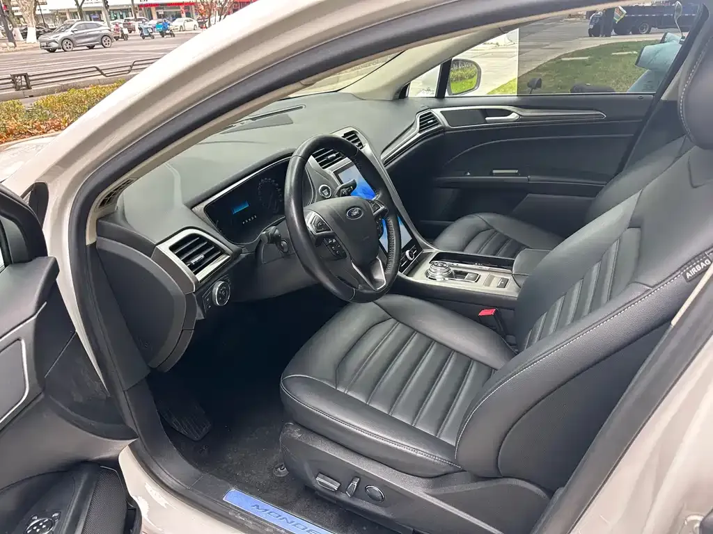Ford Mondeo 2022 из CN, фото 3