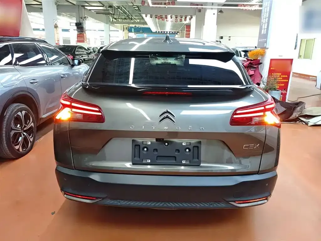 Citroen C5 X 2022 из CN, фото 6
