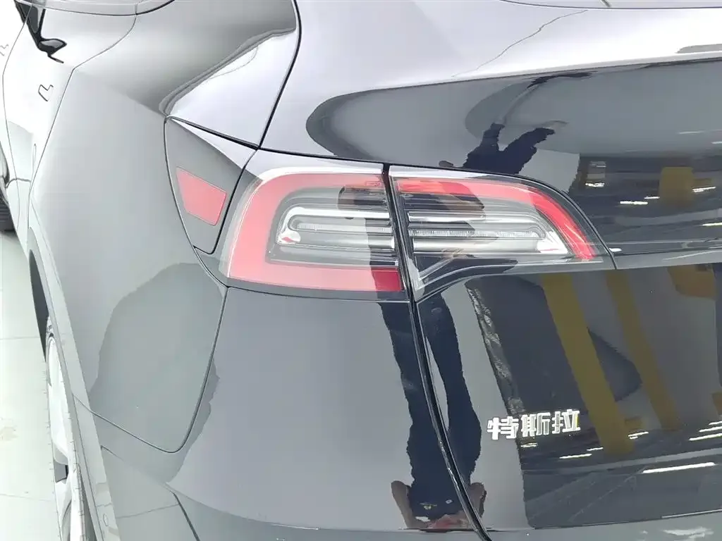 Tesla Model Y 2023 из CN, фото 7