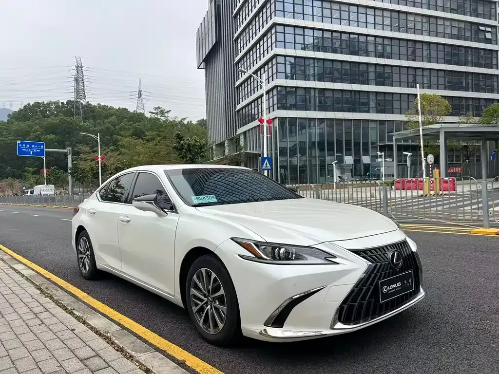 Lexus ES 2024 из CN, фото 6
