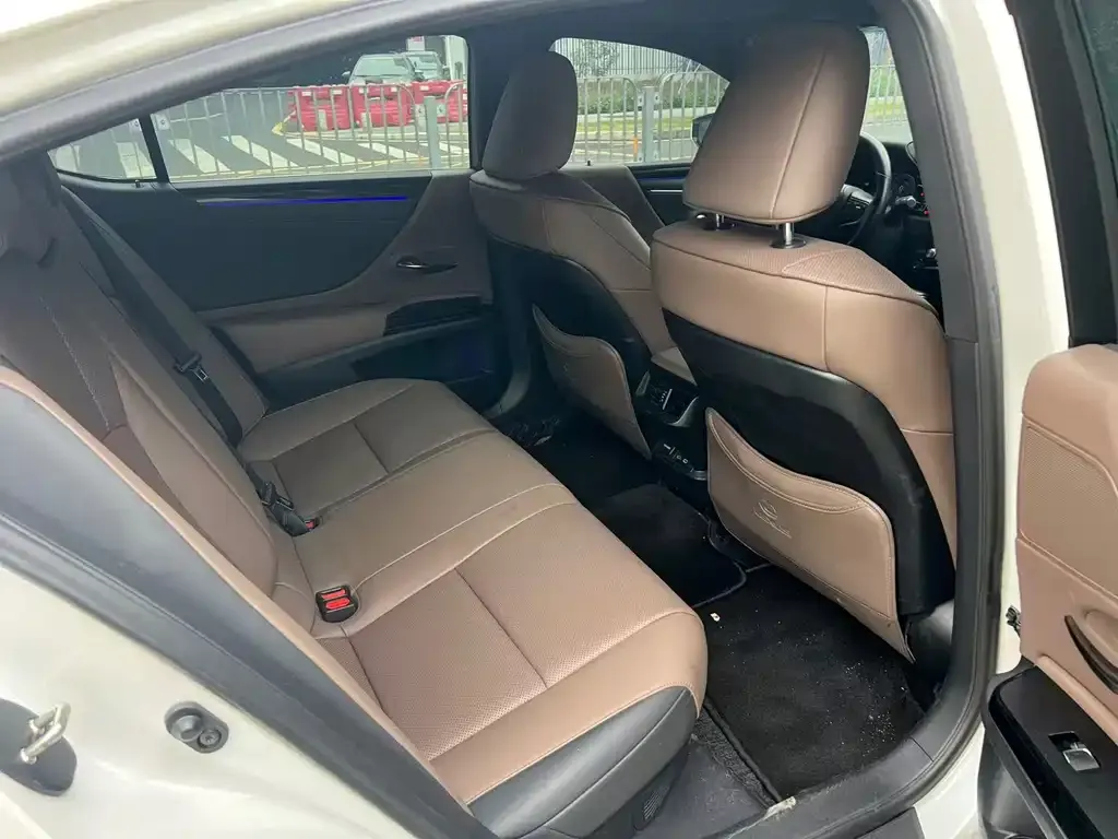 Lexus ES 2024 из CN, фото 4
