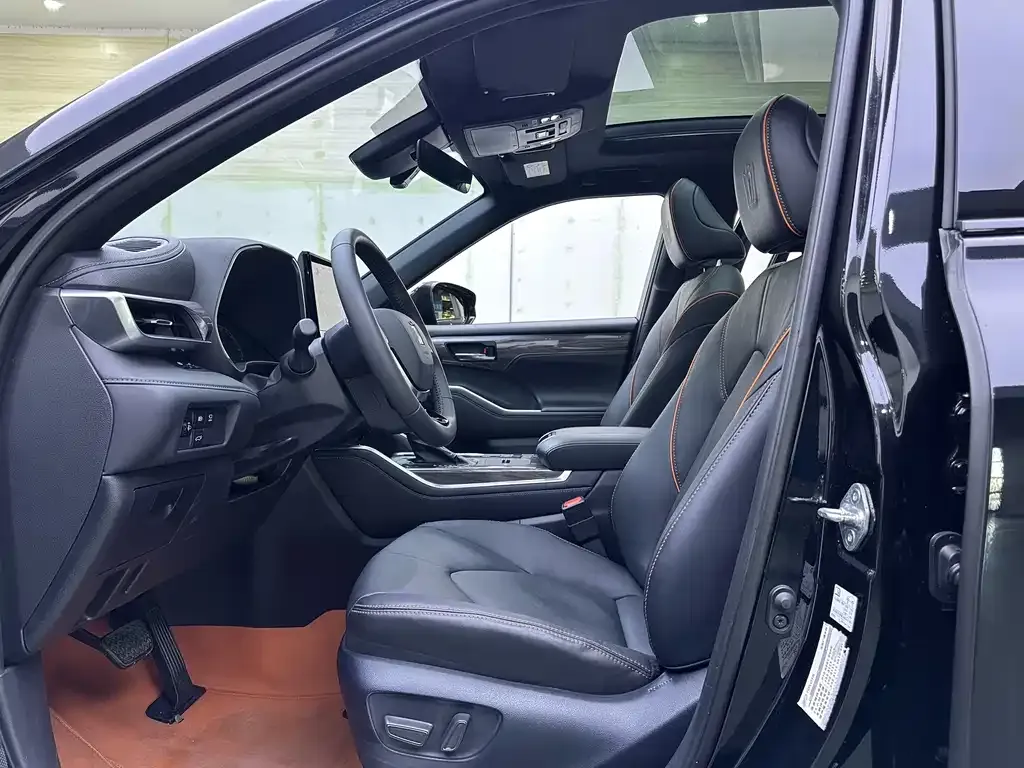 Toyota Crown Kluger 2024 из CN, фото 3