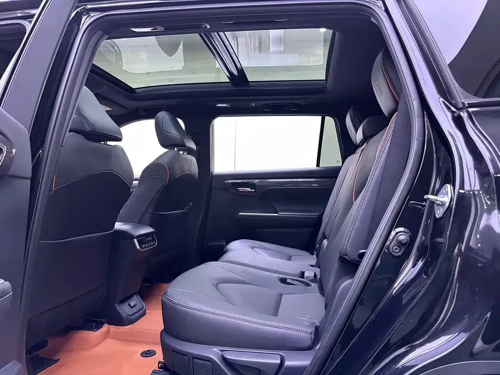 Toyota Crown Kluger 2024 из CN, фото 5