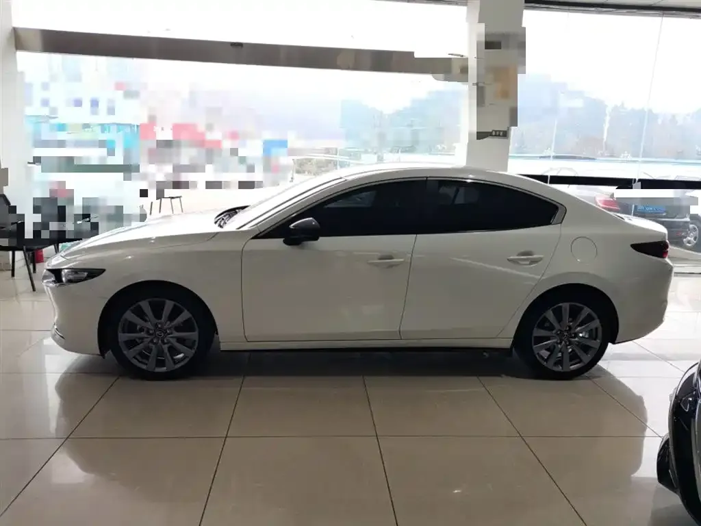 Mazda 3 Axela 2023 из CN, фото 4