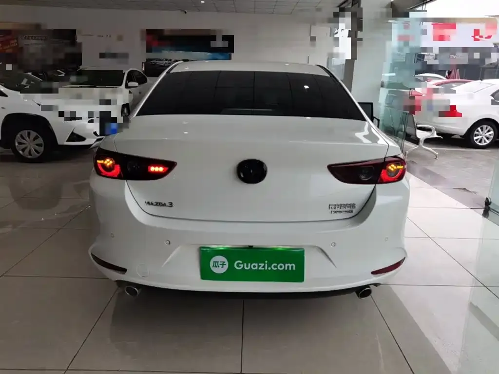 Mazda 3 Axela 2023 из CN, фото 2