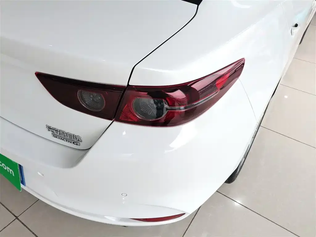 Mazda 3 Axela 2023 из CN, фото 8