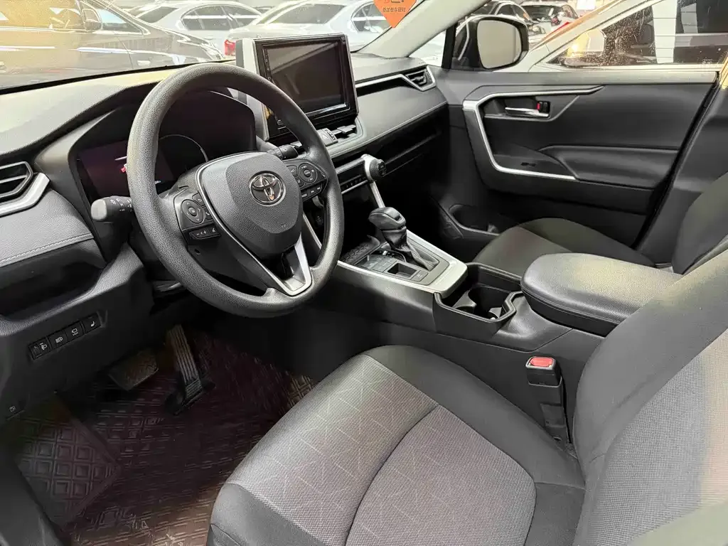 Toyota RAV4 2021 из CN, фото 8