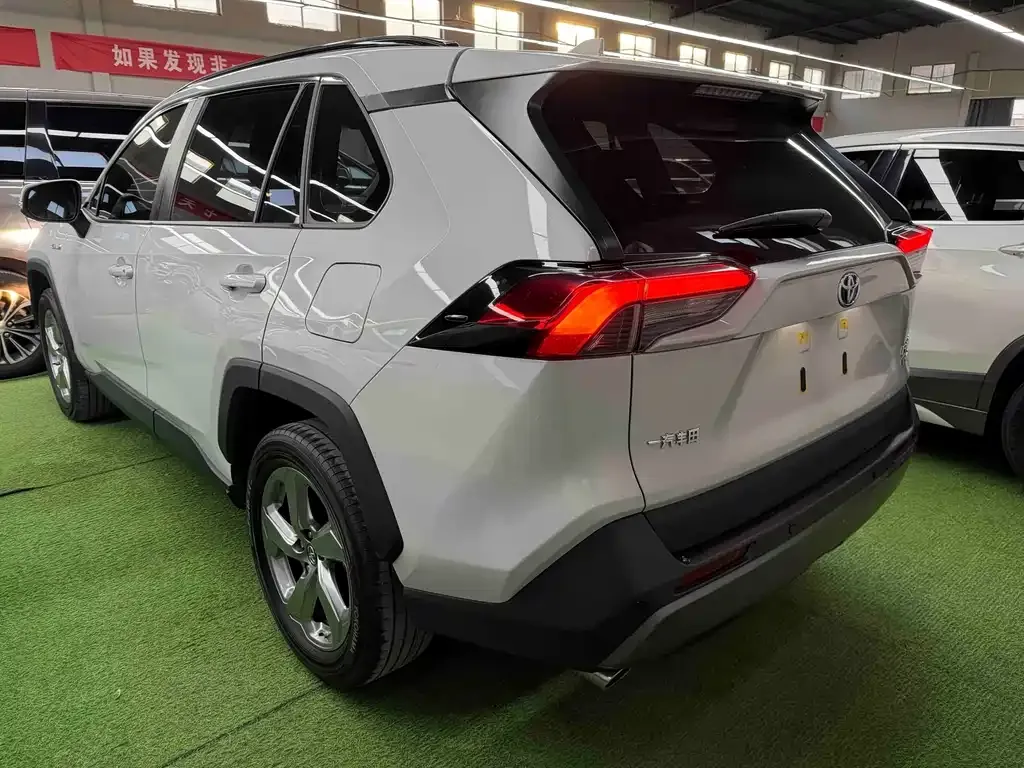 Toyota RAV4 2021 из CN, фото 7