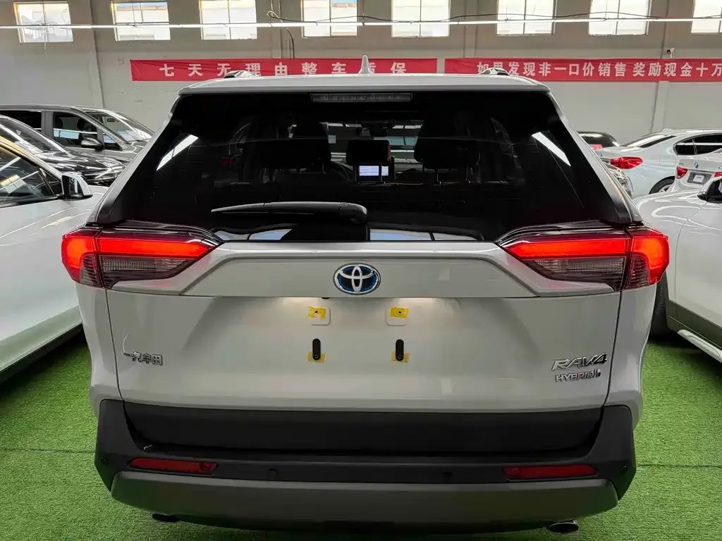 Toyota RAV4 2021 из CN, фото 4