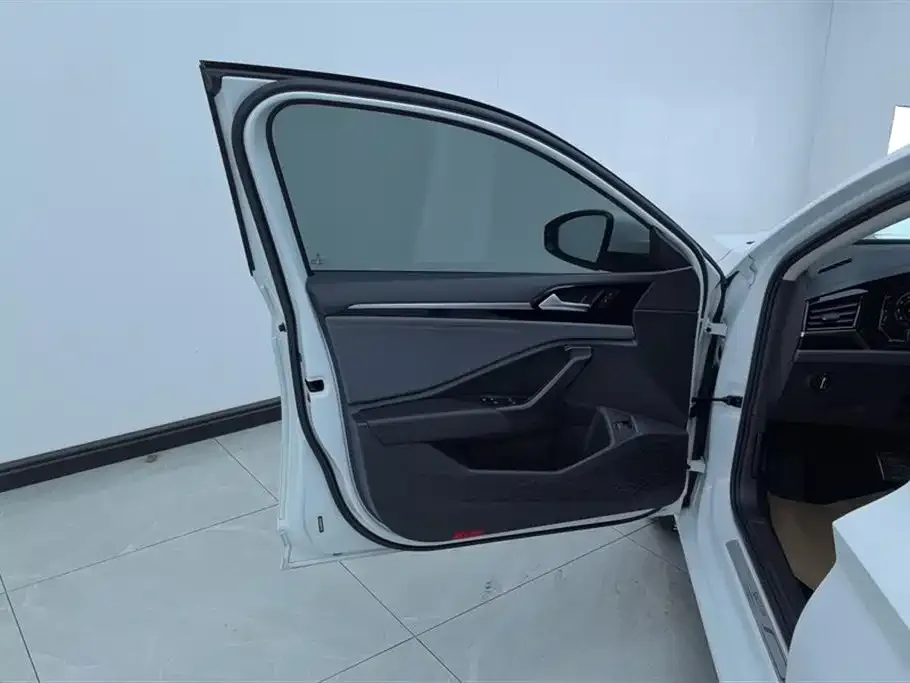 Volkswagen Sagitar 2022 из CN, фото 2