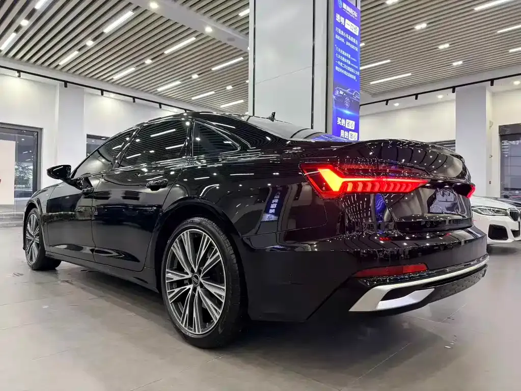 Audi A6L 2023 из CN, фото 7