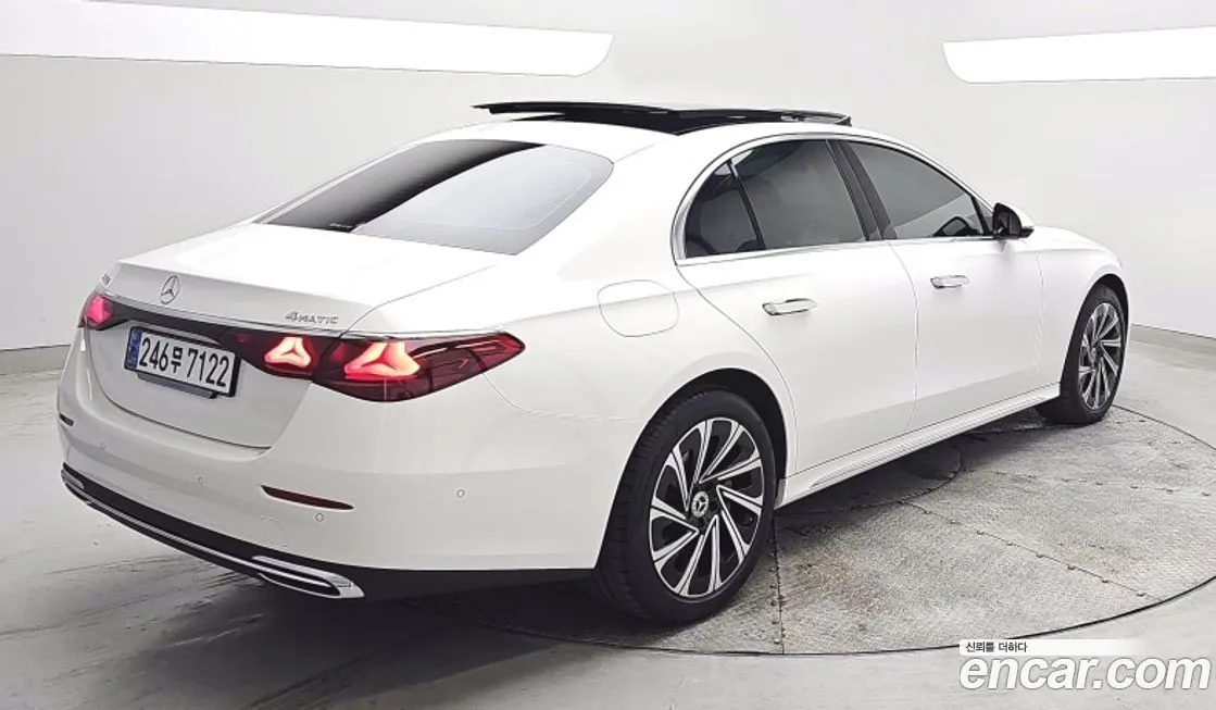 Mercedes-Benz E-Class 2024 из KR, фото 4