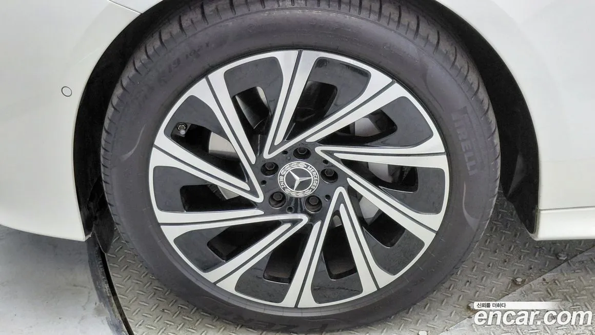 Mercedes-Benz E-Class 2024 из KR, фото 5