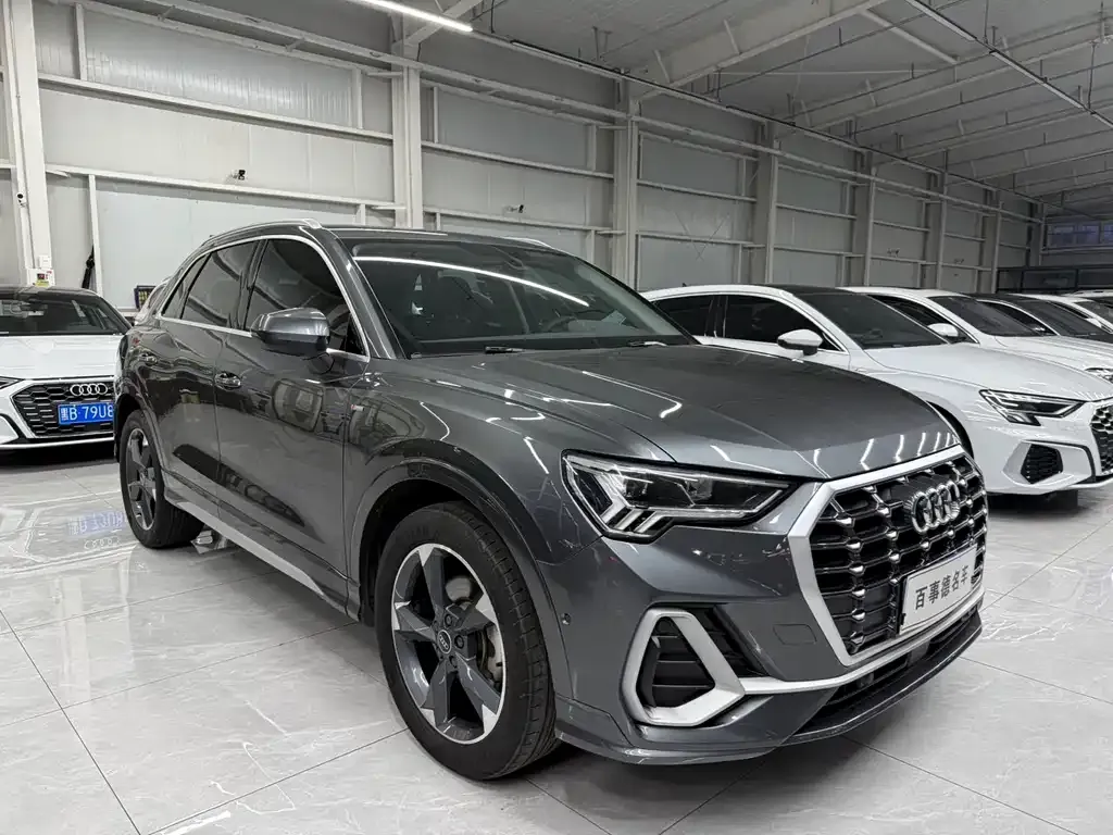 Audi Q3 2021 из CN, фото 4