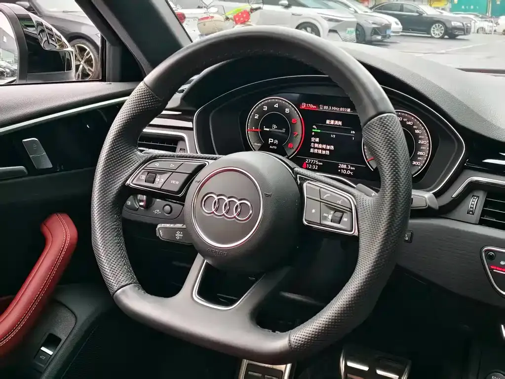 Audi A4L 2025 из CN, фото 10