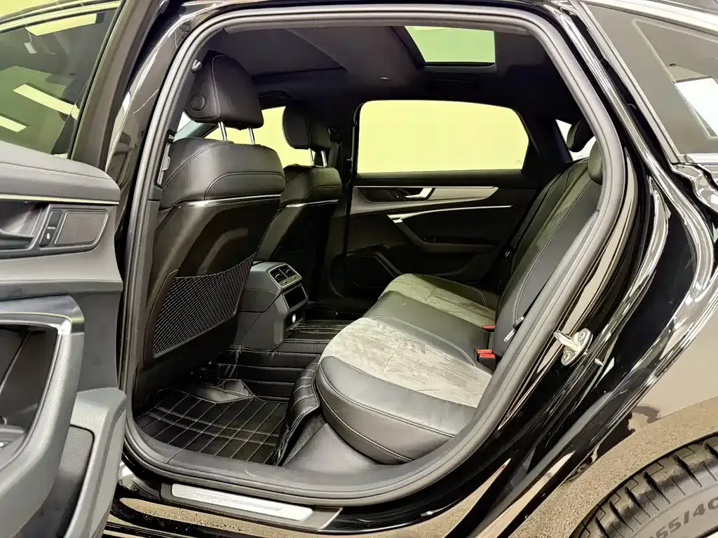 Audi A6L 2022 из CN, фото 7