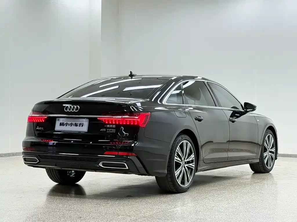 Audi A6L 2022 из CN, фото 6