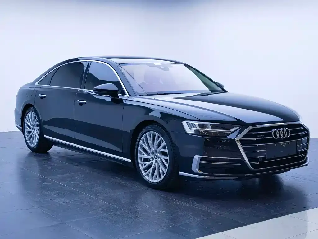 Audi A8 — фото 5