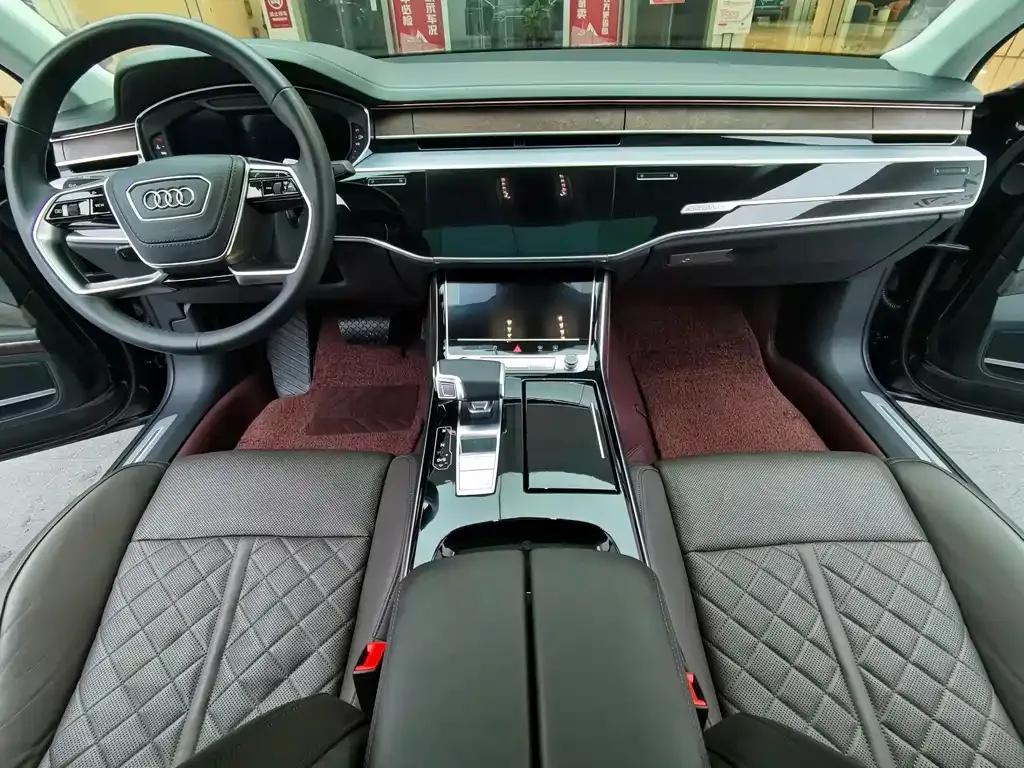 Audi A8 — фото 9