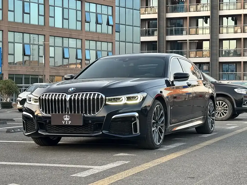 BMW 7 Series 2021 из CN, фото 1