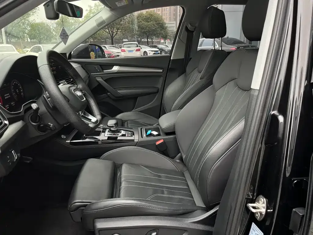 Audi Q5L 2021 из CN, фото 5