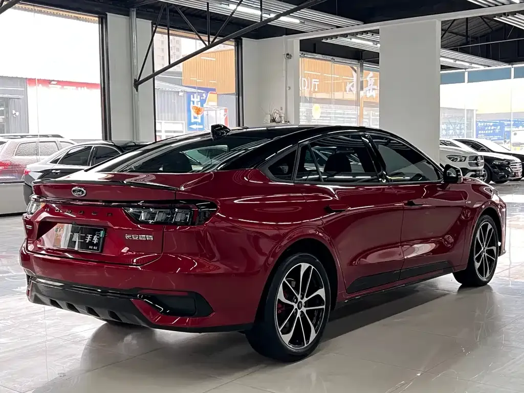 Ford Mondeo 2022 из CN, фото 4