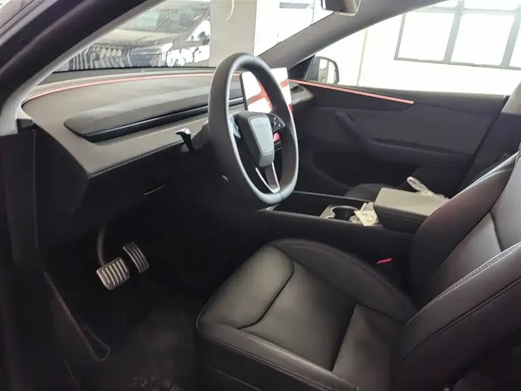 Tesla Model Y 2025 из CN, фото 4