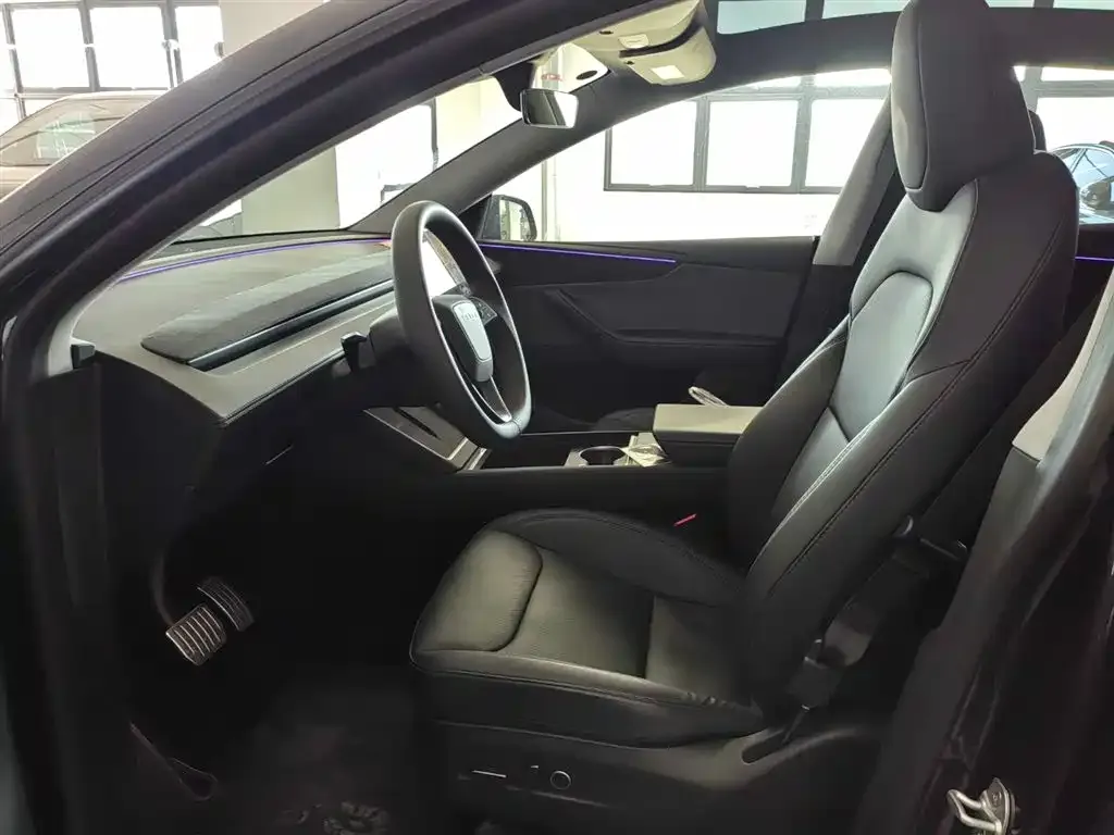 Tesla Model Y 2025 из CN, фото 3