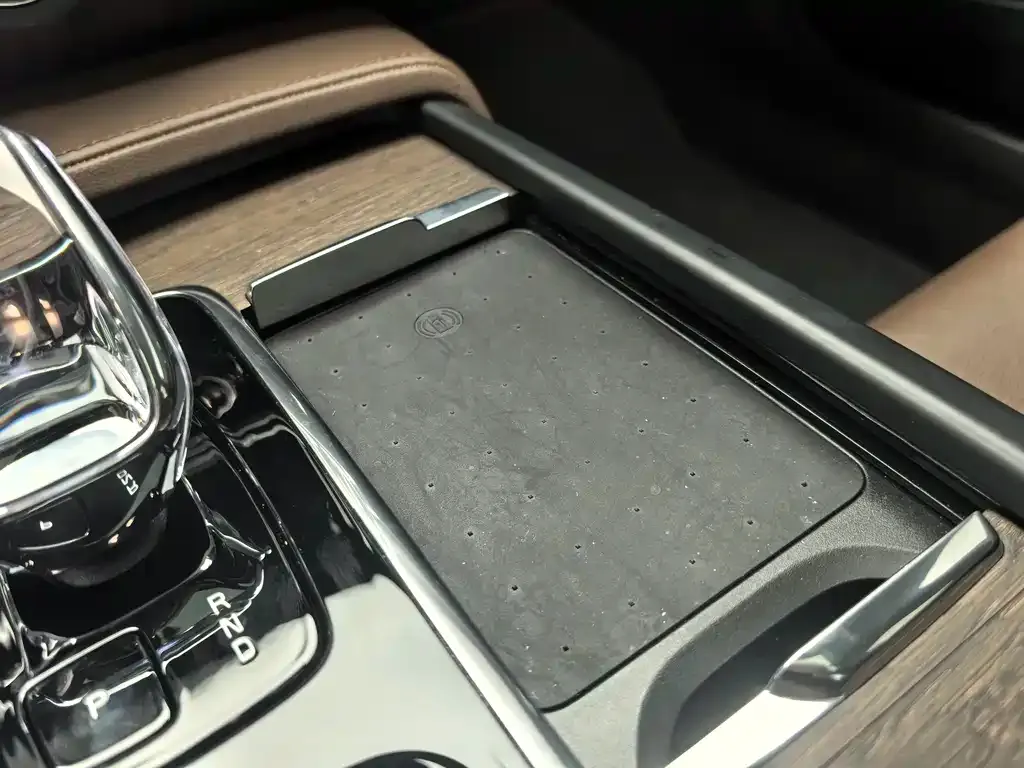 Volvo S90 2025 из CN, фото 10
