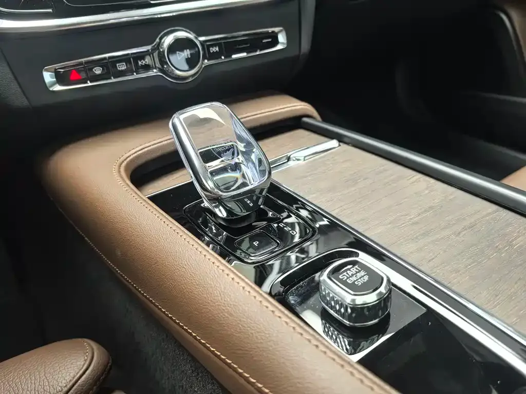 Volvo S90 2025 из CN, фото 8