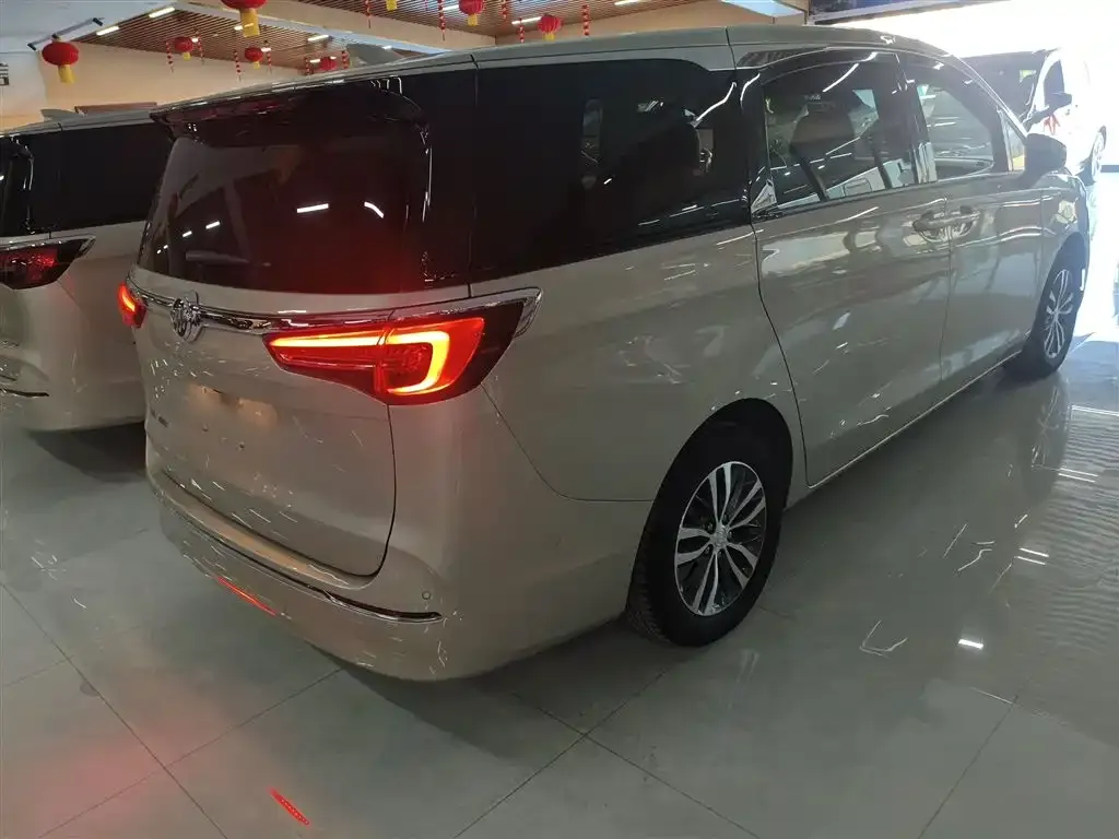 Buick GL8 2022 из CN, фото 9