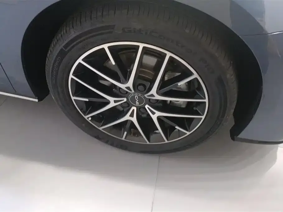 BYD Seal 07 DM-i — фото 2