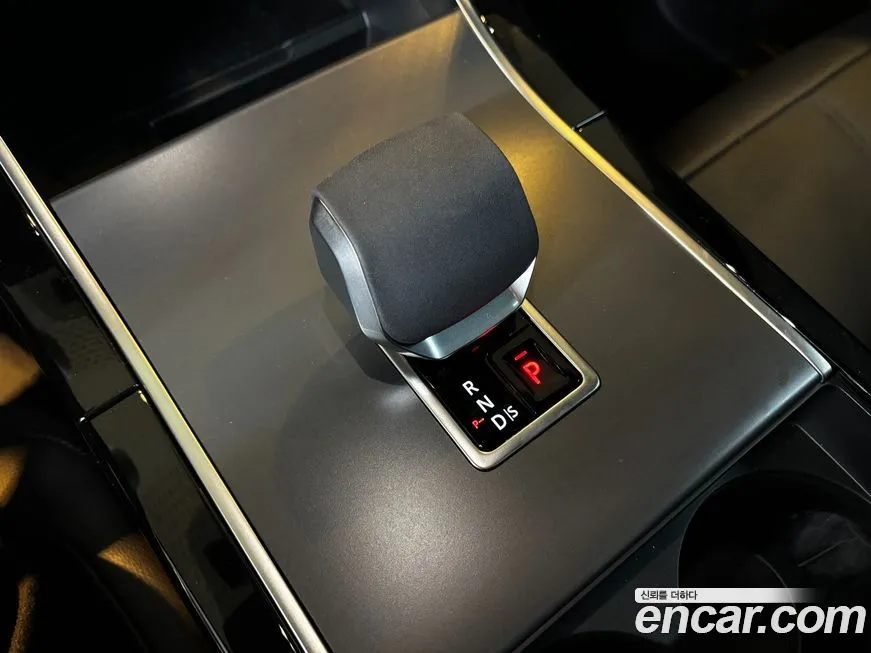 Land Rover Range Rover Velar 2025 из KR, фото 5