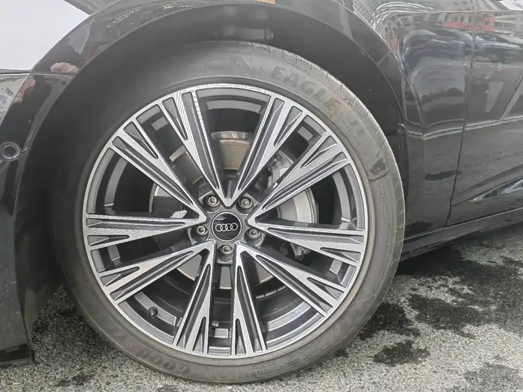 Audi A6L 2025 из CN, фото 5
