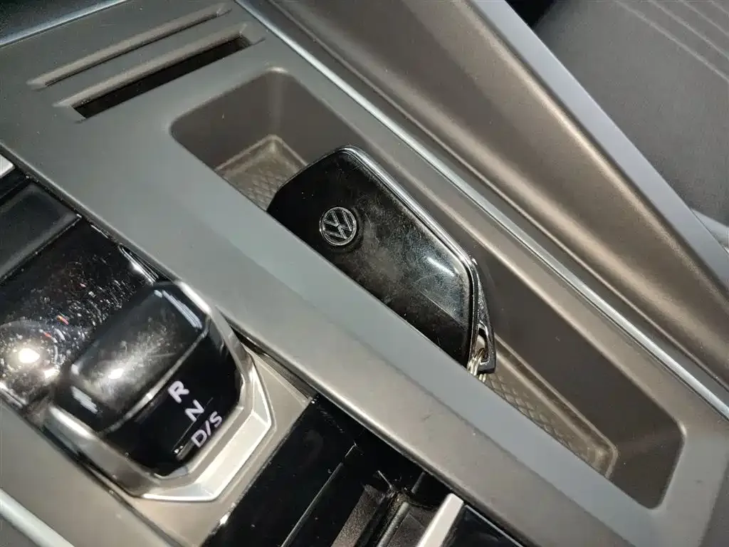 Volkswagen Golf 2022 из CN, фото 4