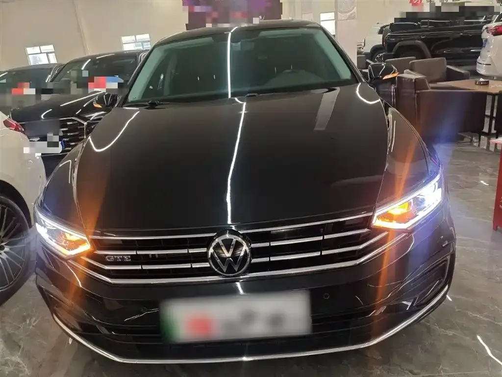 Volkswagen Magotan GTE PHEV 2023 из CN, фото 10