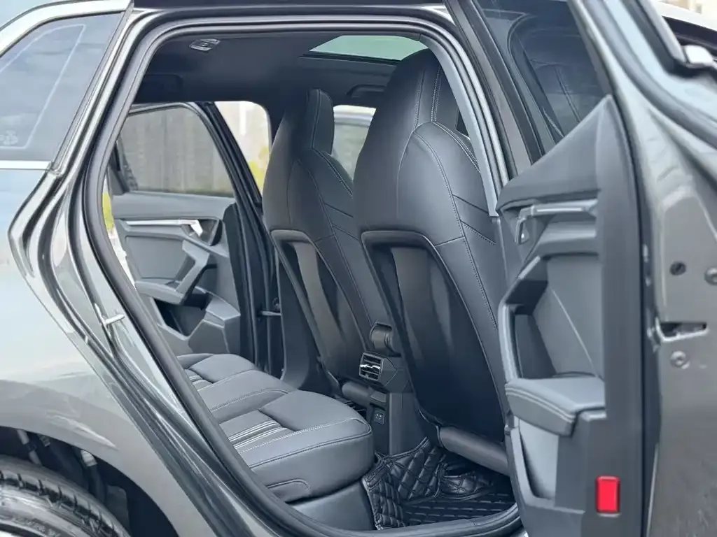 Audi A3 2024 из CN, фото 4