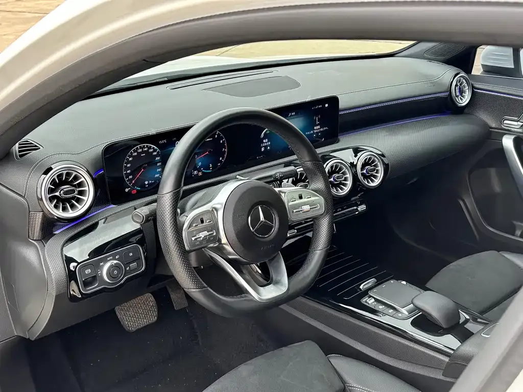 Mercedes-Benz A-Class — фото 10