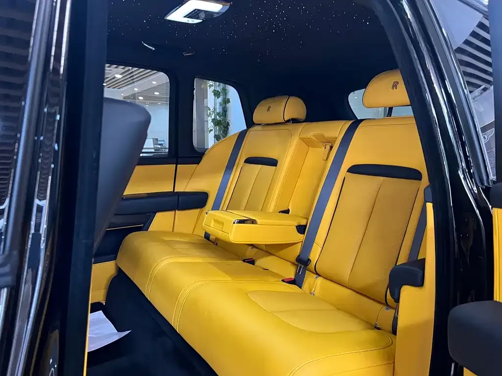 Rolls-Royce Cullinan 2021 из CN, фото 3