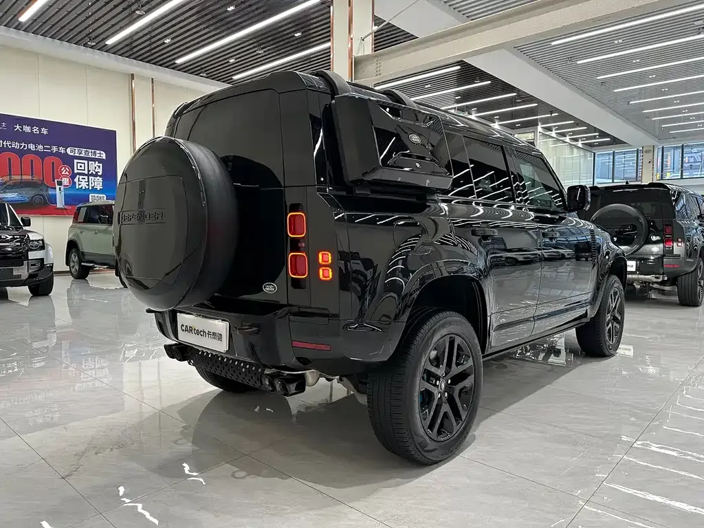 Land Rover Defender — фото 2