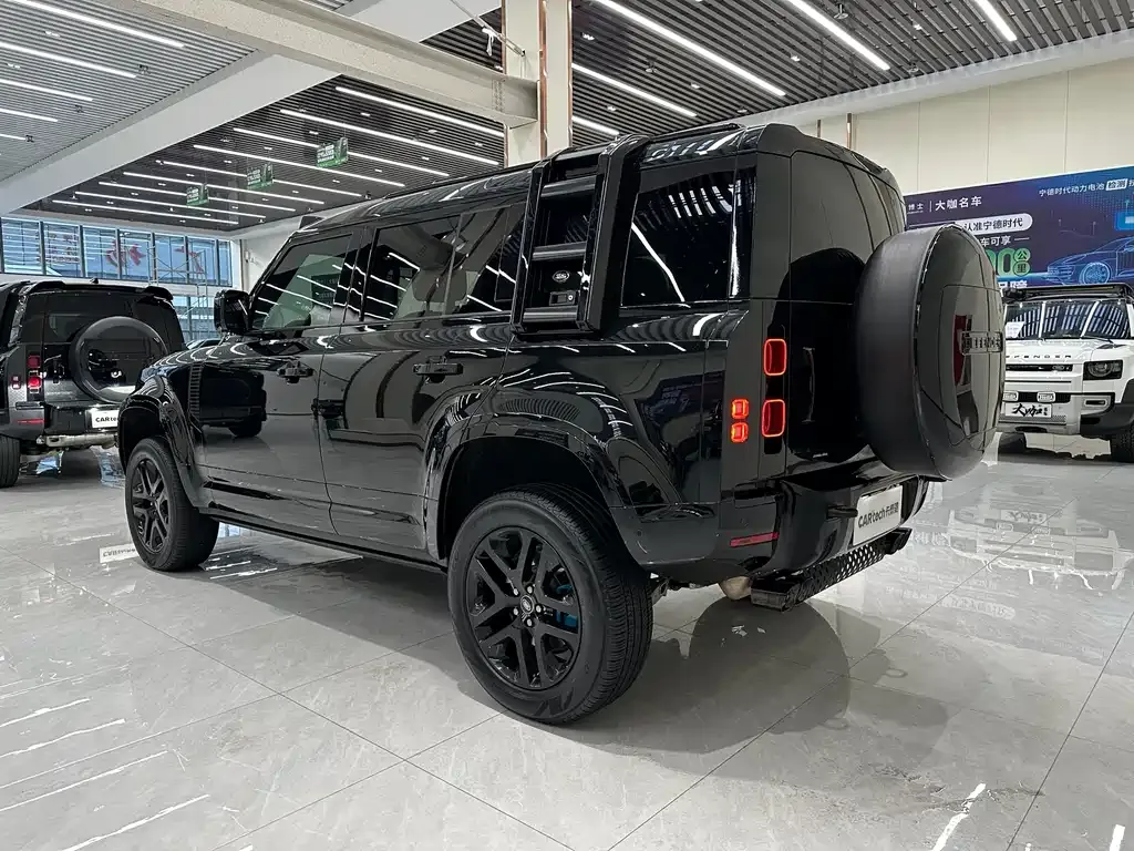 Land Rover Defender — фото 8