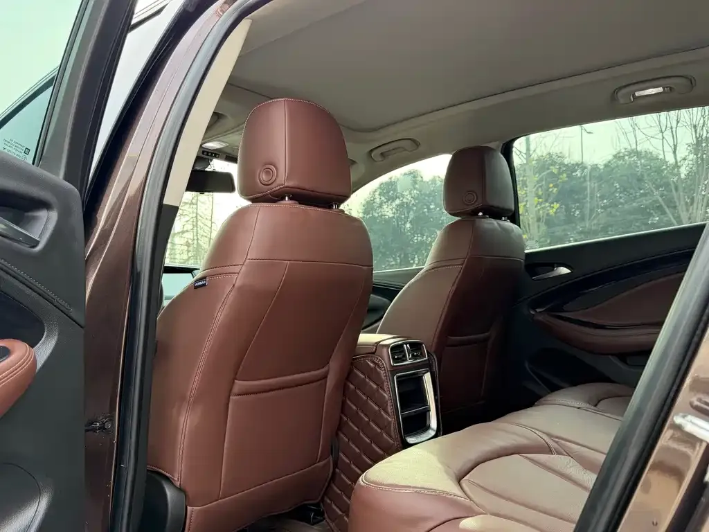 Buick Envision Plus — фото 6