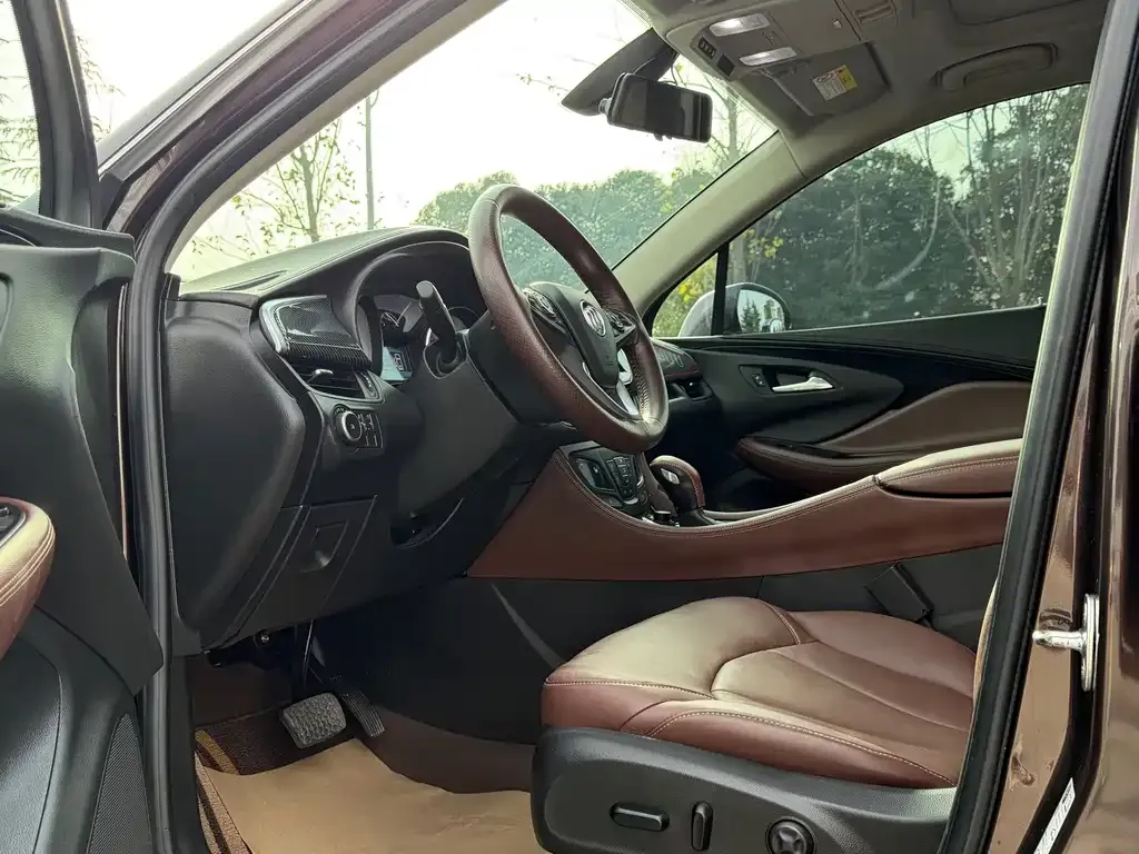 Buick Envision Plus — фото 8