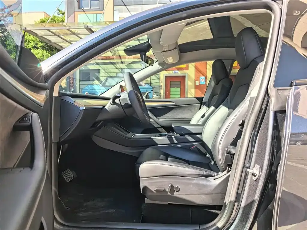 Tesla Model Y 2022 из CN, фото 10