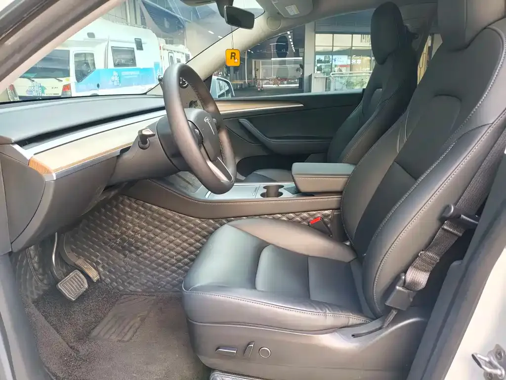 Tesla Model Y 2022 из CN, фото 4