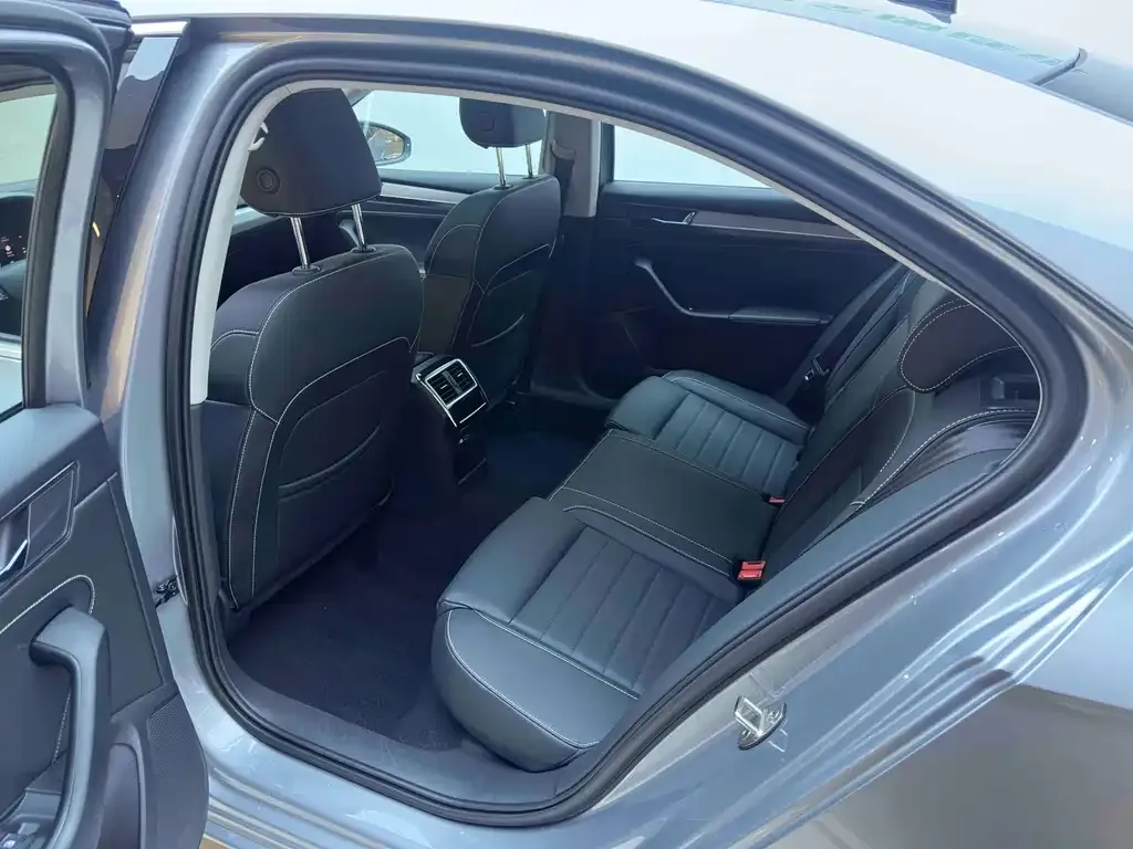 Skoda Superb 2023 из CN, фото 6