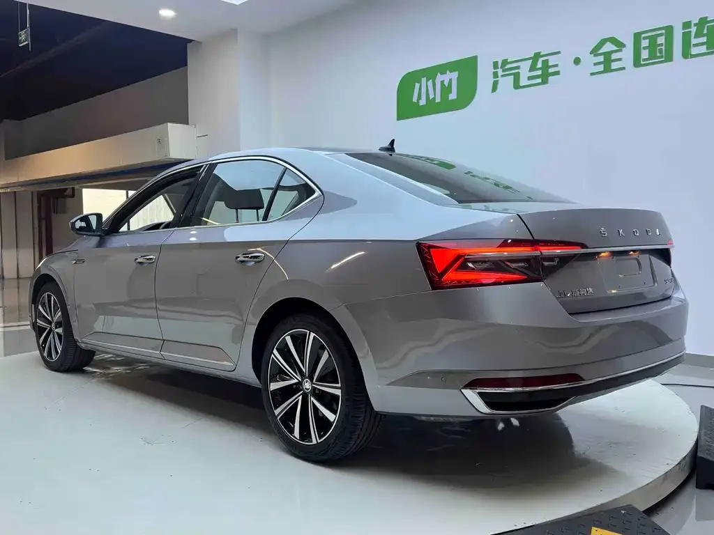 Skoda Superb 2023 из CN, фото 3