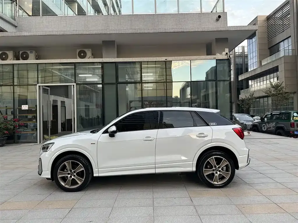 Audi Q2L 2022 из CN, фото 7