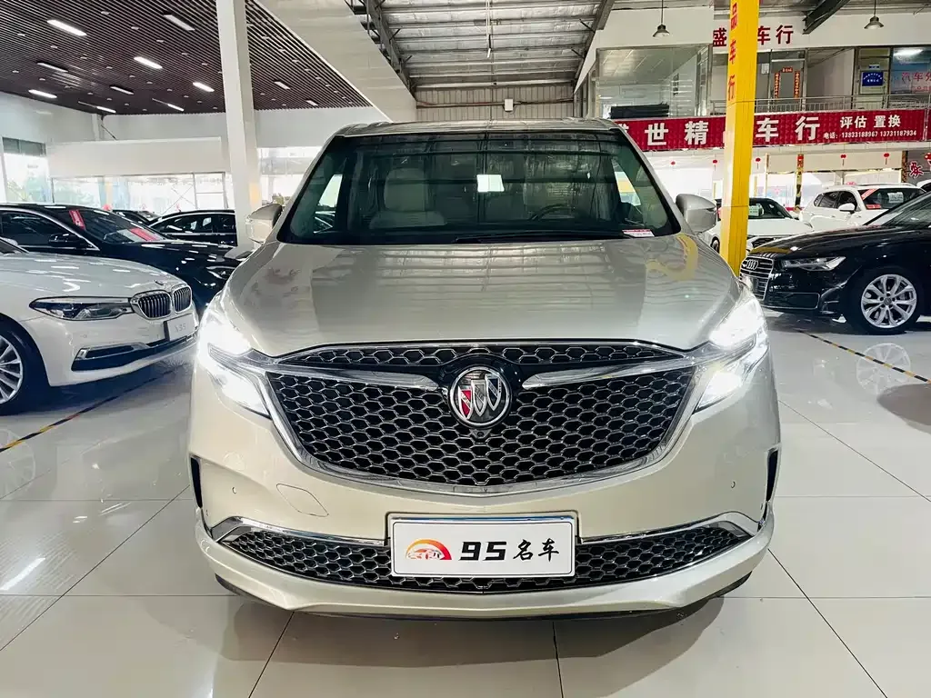 Buick GL8 2021 из CN, фото 2